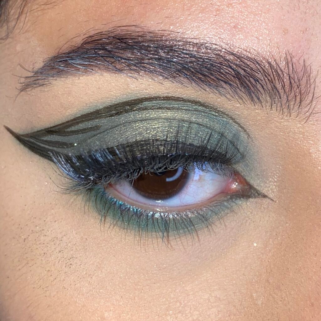 green makeup look