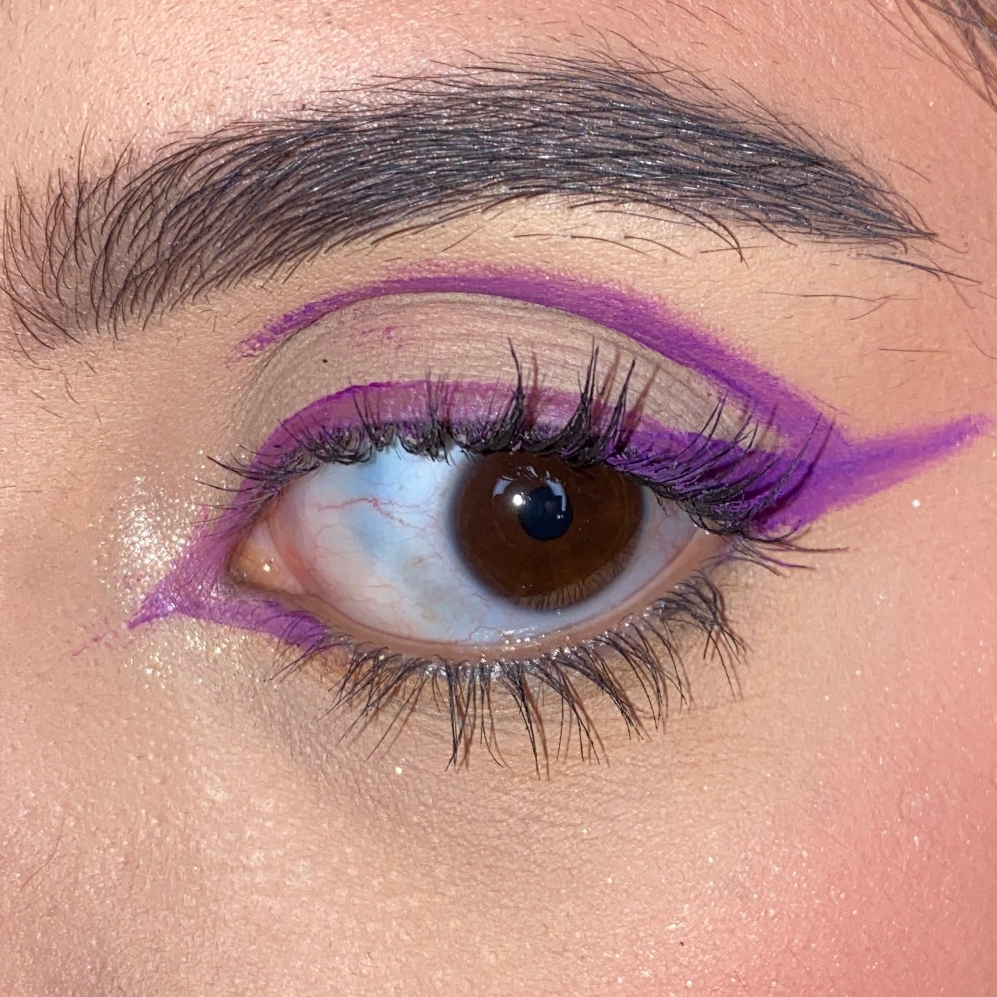 purple E-girl eyeliner